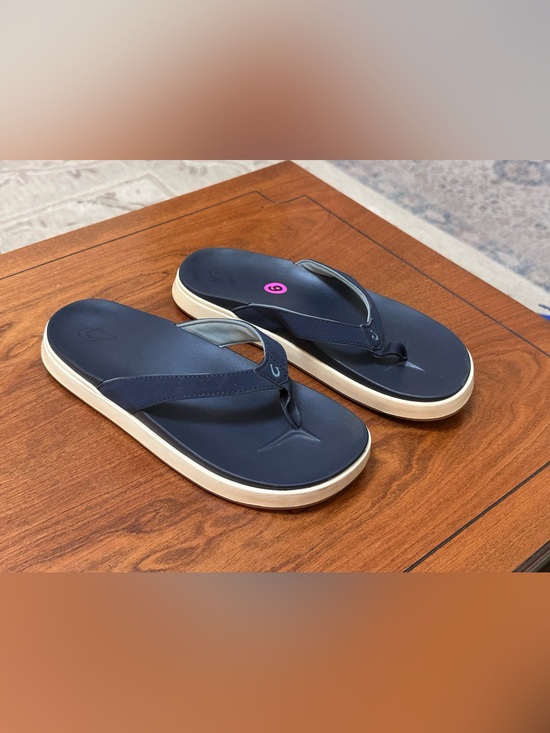 OluKai Other - OluKai Ulele Flip Flops Men’s Size 9 Navy Water Resistant Arch Support Sandals
